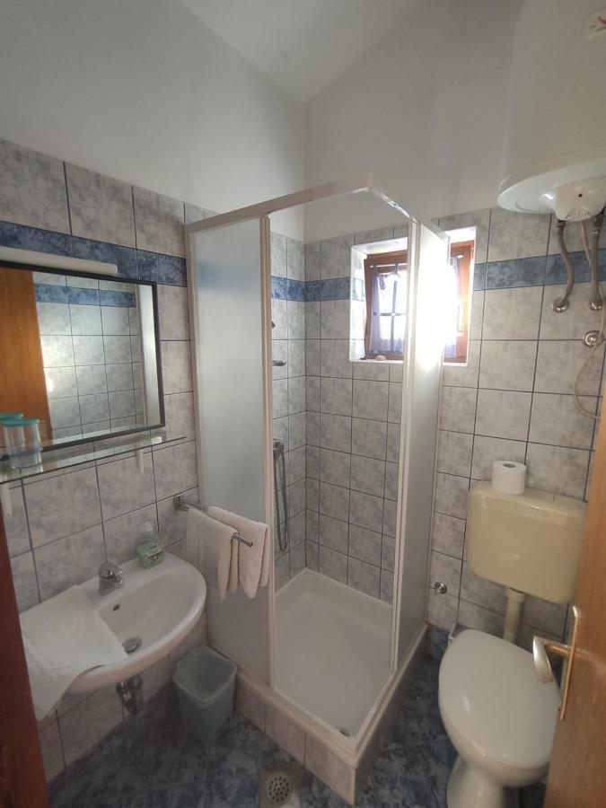 Pinezići Apartments Stivic מראה חיצוני תמונה
