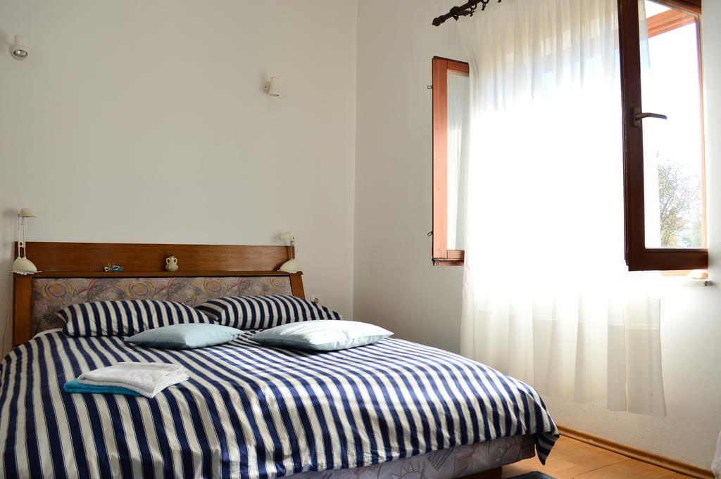 Pinezići Apartments Stivic מראה חיצוני תמונה