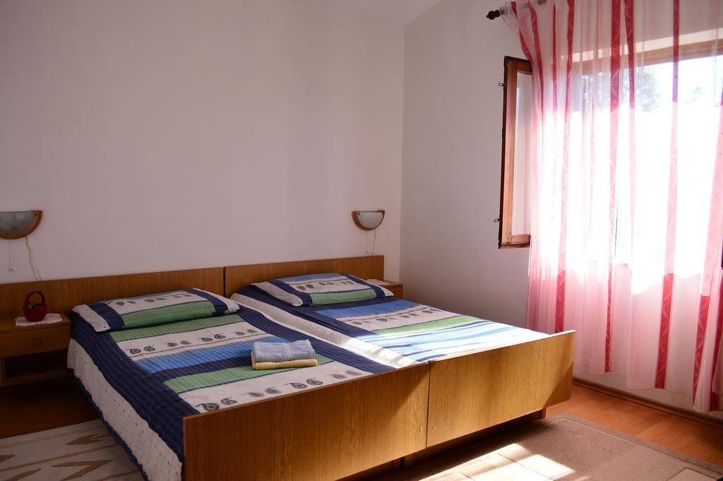 Pinezići Apartments Stivic מראה חיצוני תמונה