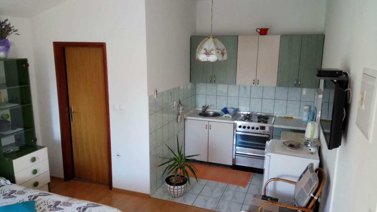 Pinezići Apartments Stivic מראה חיצוני תמונה